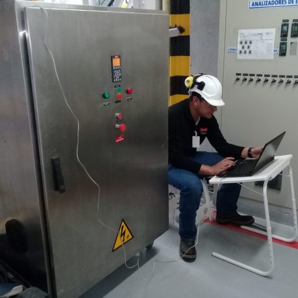 Inspección especializada de variadores y arrancadores
